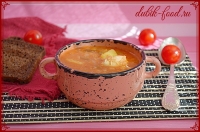 Гороховый  суп с солеными огурцами