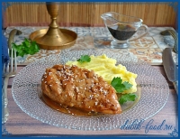 Куриное филе в медово-соевом соусе на сковороде